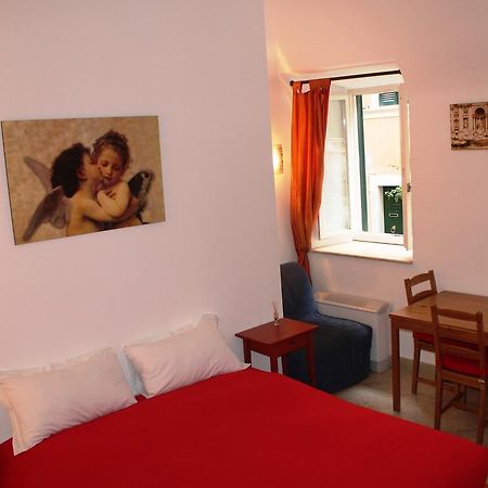 רומא Hella Ibernesi 23 Fori Imperiali Inn, New Gestion! חדר תמונה